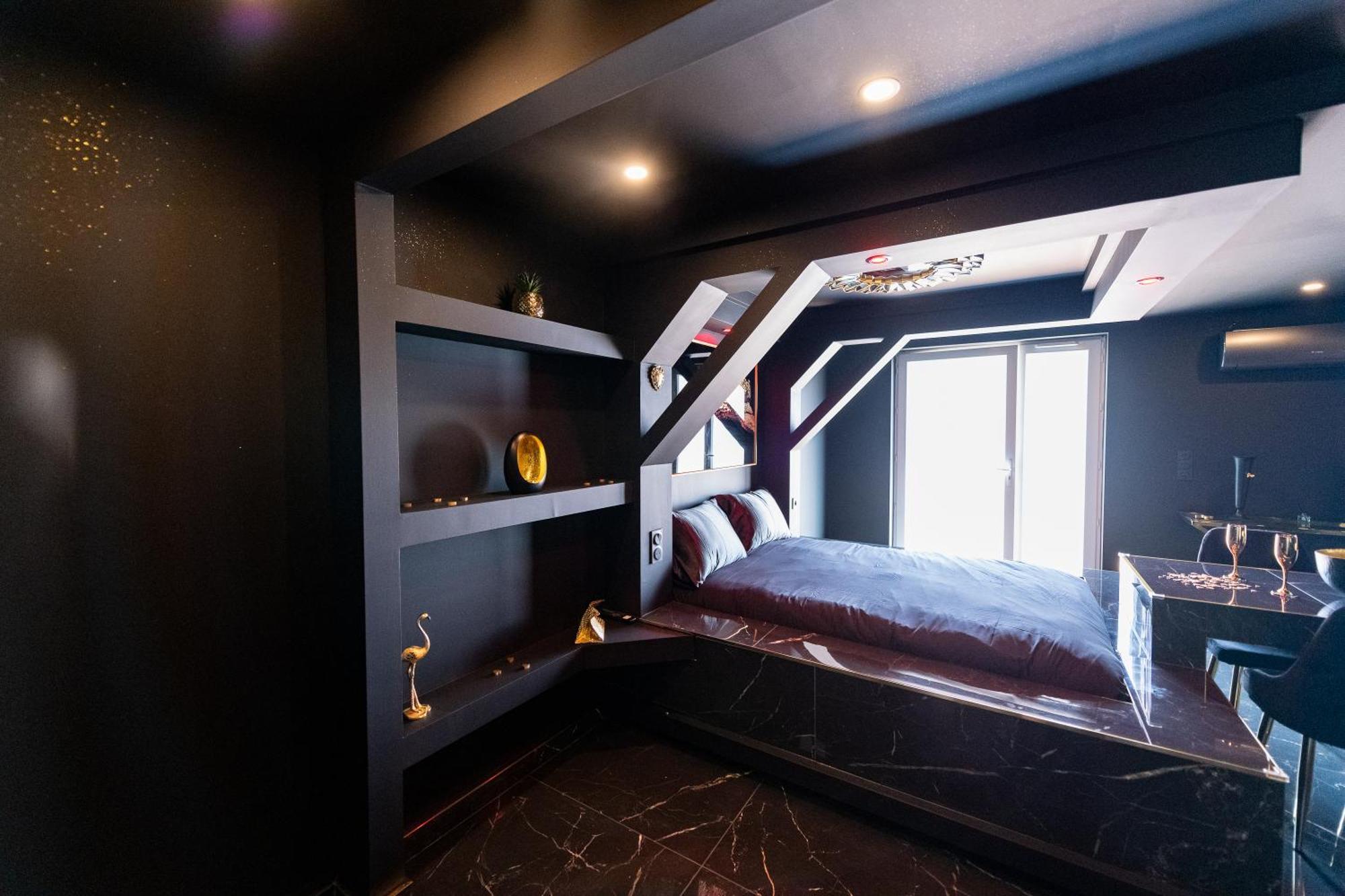 D&s Luxury